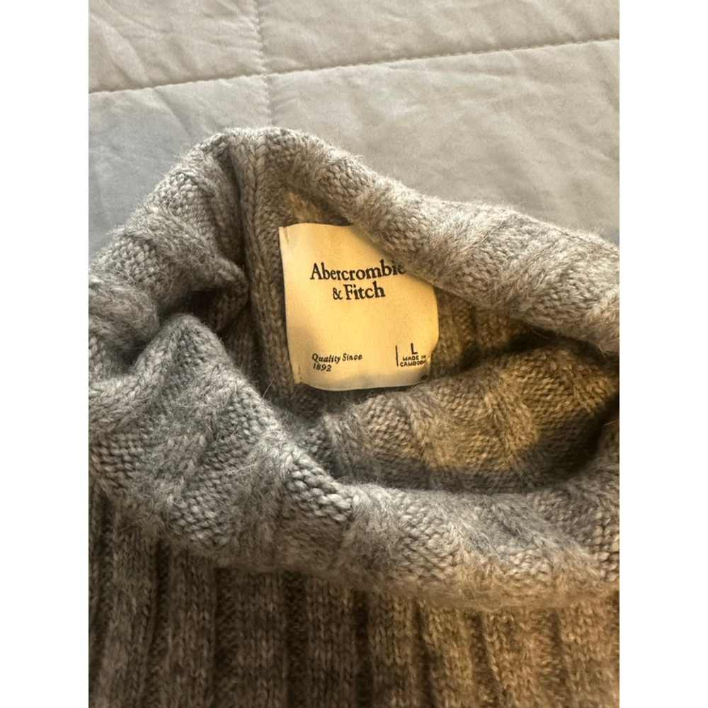 Women's Abercrombie & Fitch Gray Ribbed Turtleneck Sweater L - Picture 2 of 3